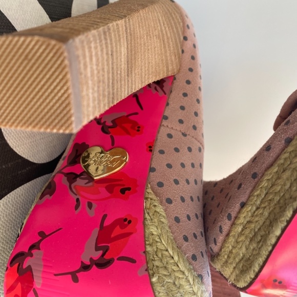 Betsey Johnson Maggi Heels - Picture 5 of 9